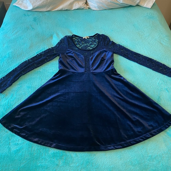 Navy Blue Long Sleeve Velvet like Dress - Picture 5 of 14
